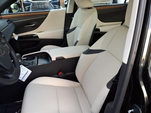 New 2025 Lexus ES 350 w/ Premium Package image 13