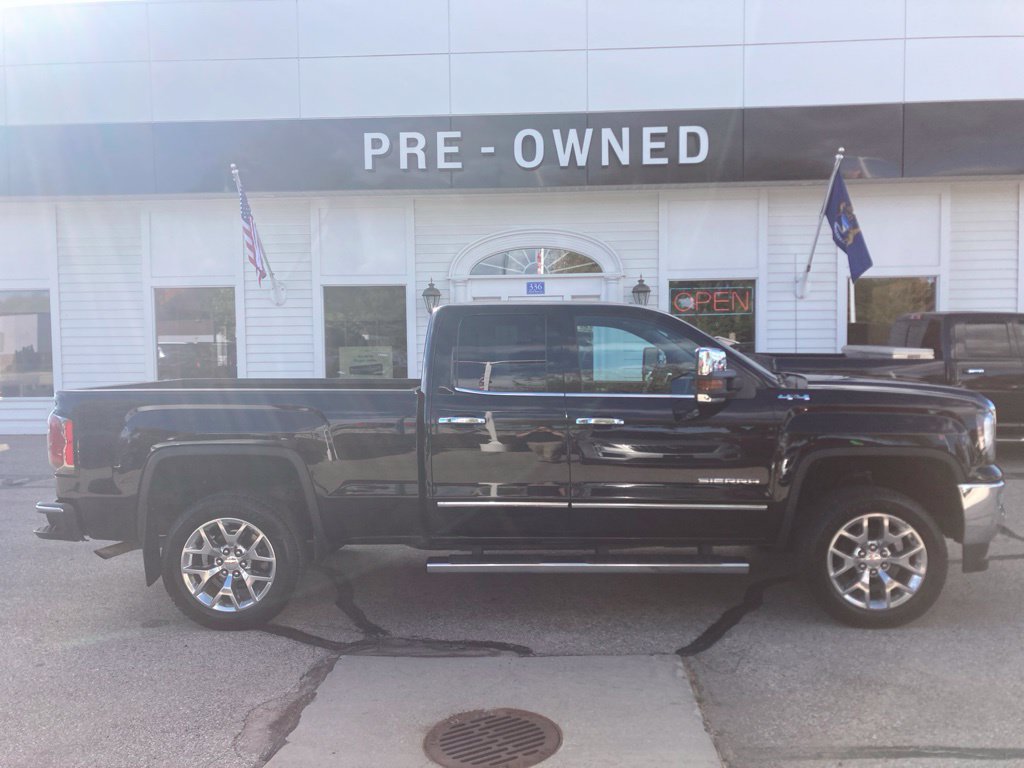 Used 2017 GMC Sierra 1500 SLT w/ SLT Premium Package AWD/4WD image 4