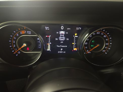 Used 2023 Jeep Wrangler Unlimited Sport AWD/4WD image 18