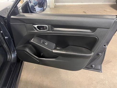 Used 2023 Honda Civic Sport image 12