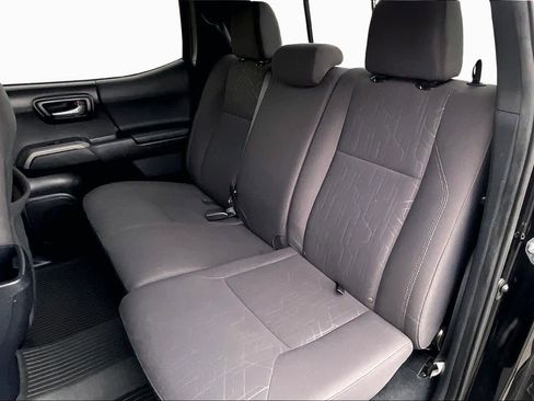 Used 2017 Toyota Tacoma TRD Sport w/ Tow Package image 21