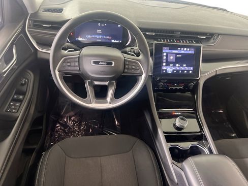 Used 2023 Jeep Grand Cherokee L Laredo image 20