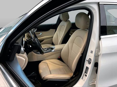 Used 2019 Mercedes-Benz C 300 Sedan image 8