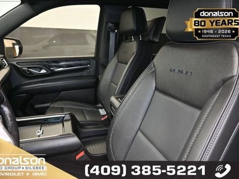Used 2023 GMC Yukon Denali w/ Denali Reserve Package RWD image 8