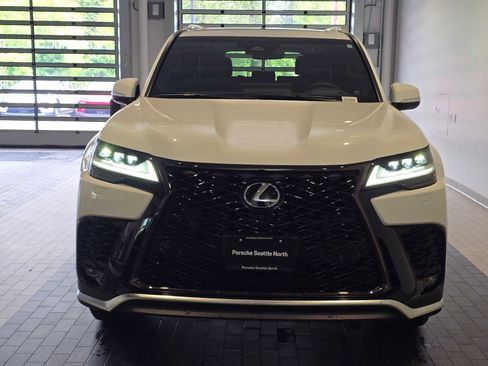 Used 2026 Lexus LX 700h F Sport AWD/4WD image 10