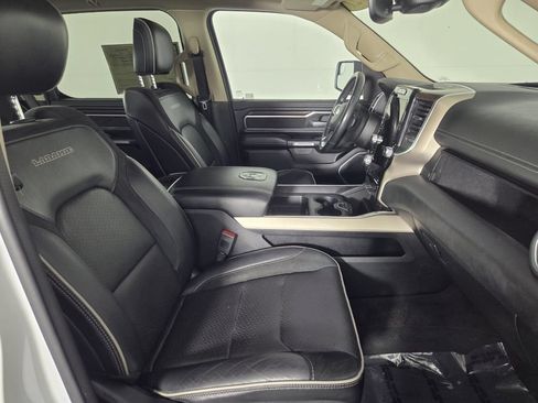 Used 2021 RAM 1500 Laramie RWD image 32