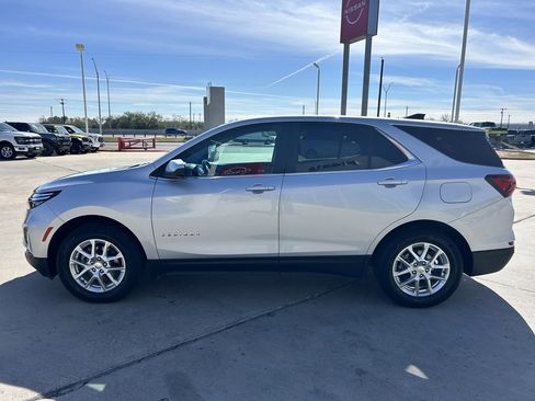 Used 2022 Chevrolet Equinox LT image 4