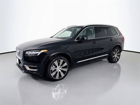 Used 2025 Volvo XC90 B6 Plus w/ Protection Package Premier image 1