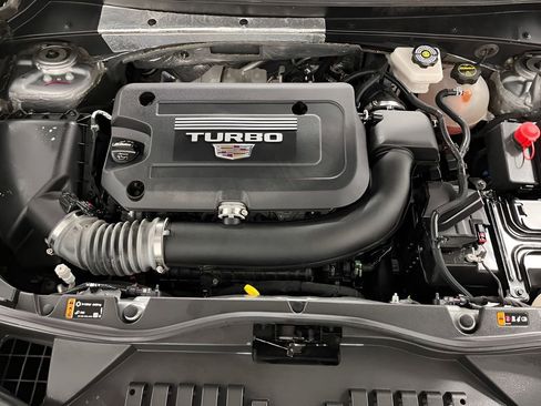 Certified 2024 Cadillac XT4 Premium Luxury image 9