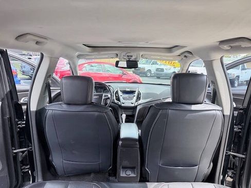 Used 2010 GMC Terrain SLT FWD image 17