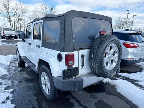 Used 2014 Jeep Wrangler Unlimited Sahara image 3