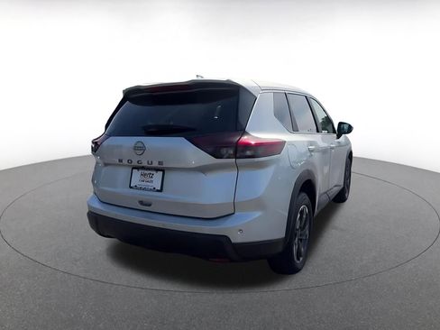Used 2025 Nissan Rogue SV FWD image 14