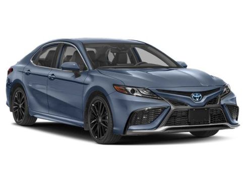 Used 2024 Toyota Camry SE w/ Cold Weather Package FWD image 6