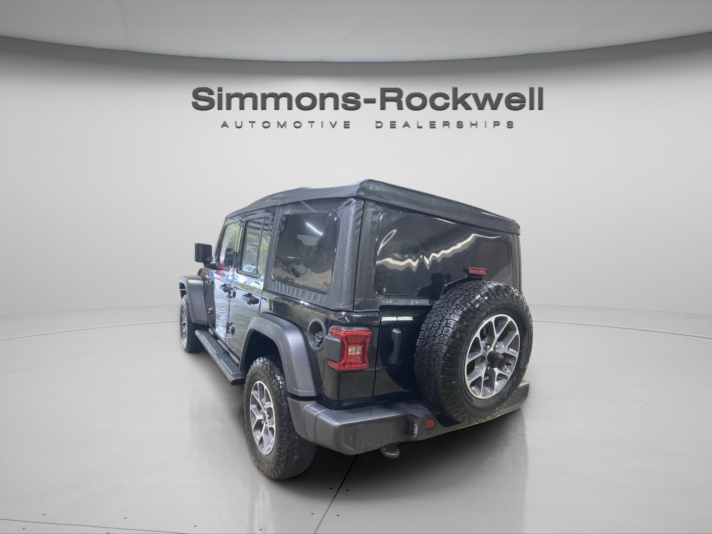 Used 2025 Jeep Wrangler Unlimited Sport AWD/4WD image 3