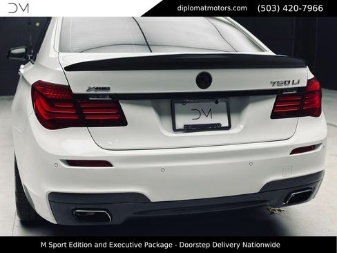 Used 2015 BMW 750Li xDrive AWD/4WD image 16
