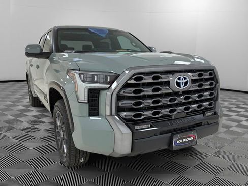 Used 2024 Toyota Tundra Platinum AWD/4WD image 7