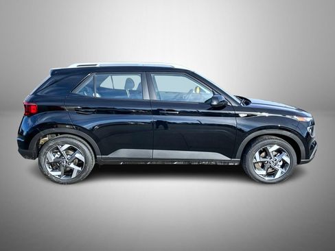 New 2025 Hyundai Venue SEL image 5