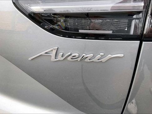 Used 2023 Buick Envision Avenir image 23