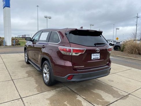 Used 2014 Toyota Highlander XLE image 8