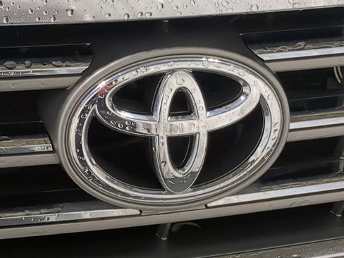 Used 2010 Toyota Highlander Limited image 21