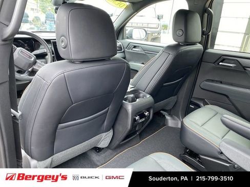 New 2026 GMC Acadia AT4 w/ Luxury Package AWD/4WD image 24