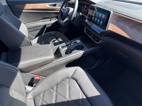 New 2026 Volkswagen Atlas SE FWD image 25