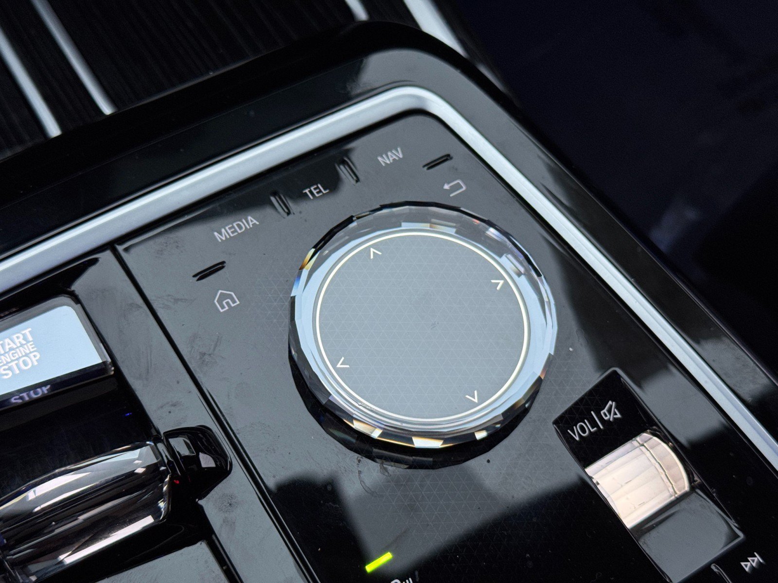 Used 2023 BMW 740i RWD image 36