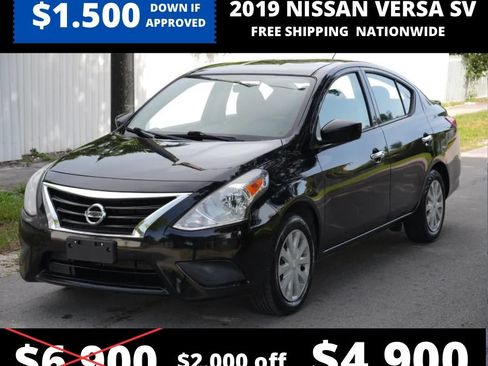 Used 2019 Nissan Versa SV FWD image 1