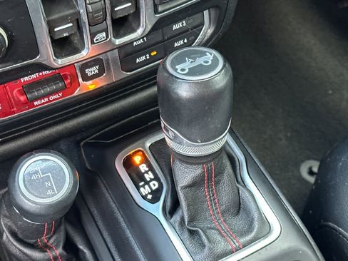 Used 2018 Jeep Wrangler Unlimited Rubicon AWD/4WD image 22