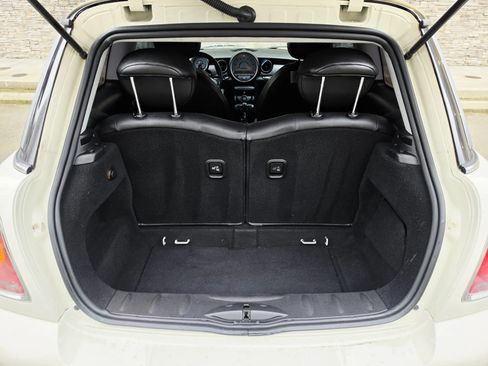Used 2010 MINI Cooper Hardtop FWD image 17