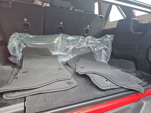 Used 2025 Jeep Wrangler Unlimited Sahara image 15