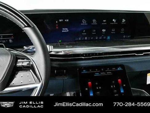 New 2025 Cadillac Escalade IQ Luxury 2 AWD/4WD image 13