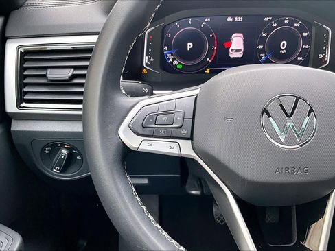 Used 2023 Volkswagen Atlas Cross Sport SE w/ Panoramic Sunroof Package FWD image 24