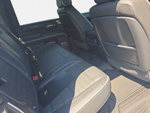 Used 2026 GMC Sierra 2500 AT4X AWD/4WD image 11