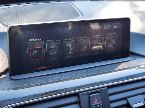 Used 2017 BMW 330i xDrive Sedan image 17