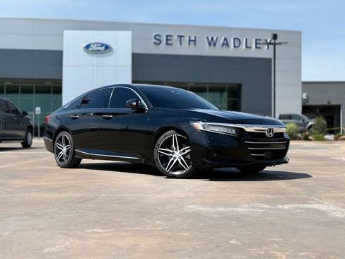 Used 2021 Honda Accord Touring image 1