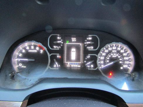 Used 2018 Toyota Tundra Limited w/ Limited Premium Package image 14