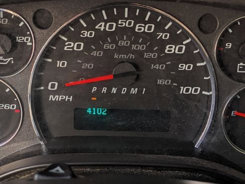 Used 2022 GMC Savana 3500 w/ Power Convenience Package image 24