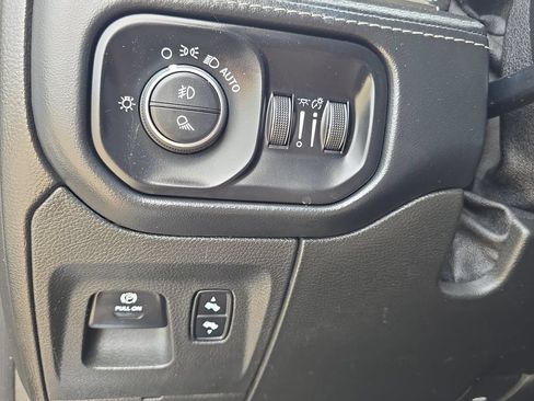 Used 2019 RAM 1500 Limited AWD/4WD image 26