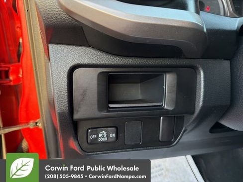 Used 2017 Toyota Tacoma SR5 image 15