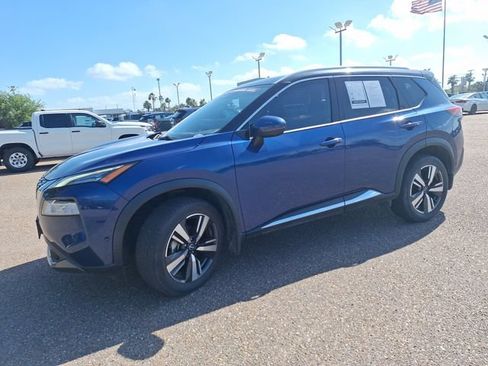 Used 2023 Nissan Rogue SL w/ SL Premium Package FWD image 3