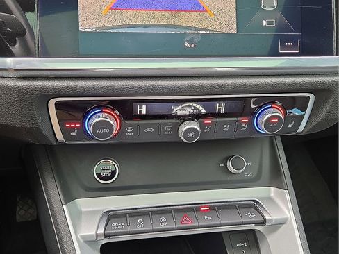 Used 2022 Audi Q3 2.0T Premium image 28