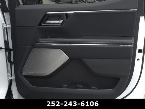 Used 2025 GMC Sierra EV Denali AWD/4WD image 46