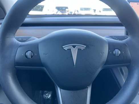 Used 2023 Tesla Model Y Long Range image 23