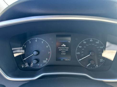 Used 2025 Toyota Corolla SE w/ SE Package image 6