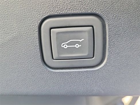 Used 2026 Cadillac Vistiq Luxury image 29