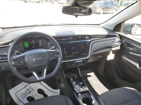 Certified 2023 Chevrolet Bolt EUV LT w/ Comfort Package FWD image 28