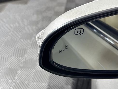 Used 2013 Toyota Avalon Limited image 21