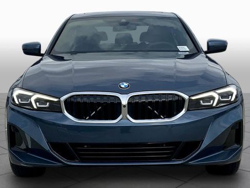 Used 2025 BMW 330i Sedan image 3