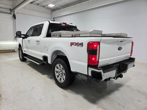 Used 2023 Ford F250 Lariat w/ Chrome Package image 5